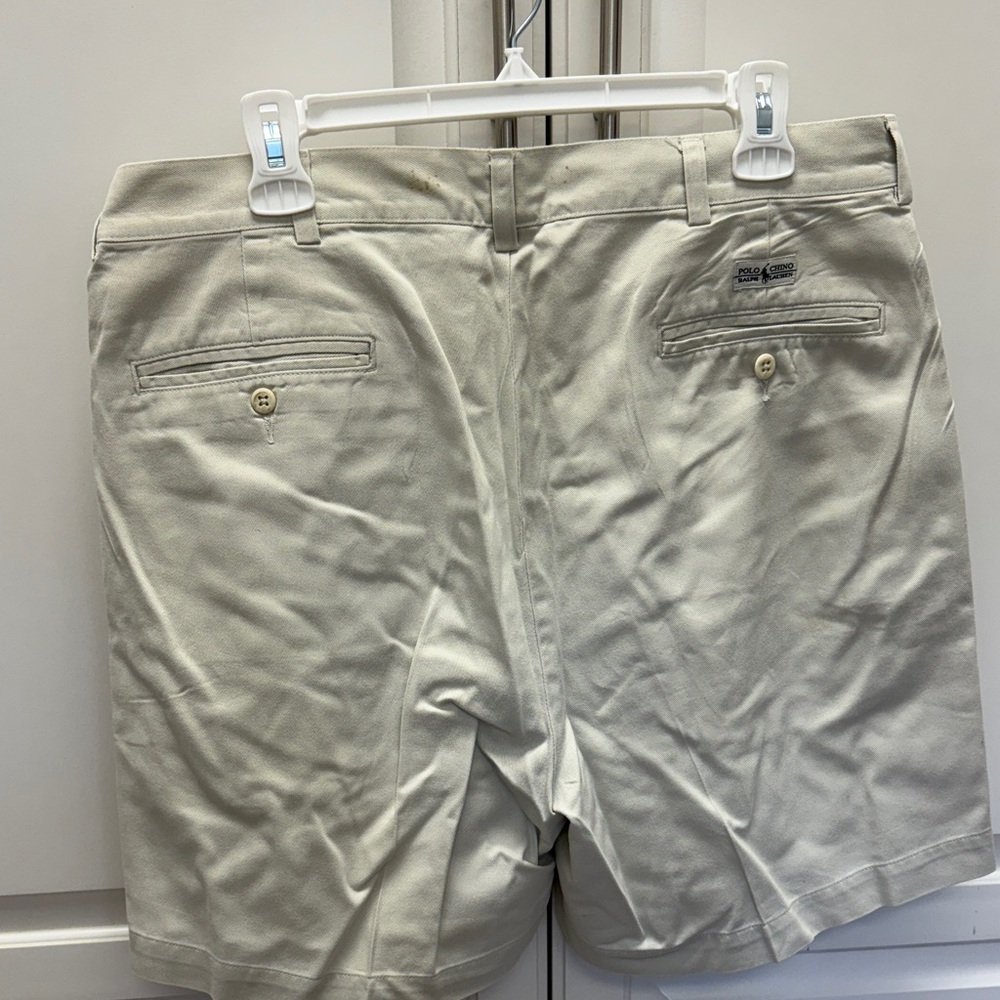 Ralph Lauren Men's Tan Pleated Front Shorts - Picture 3 of 5